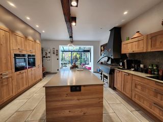  Maison � vendre 9 pi�ces 241 m�