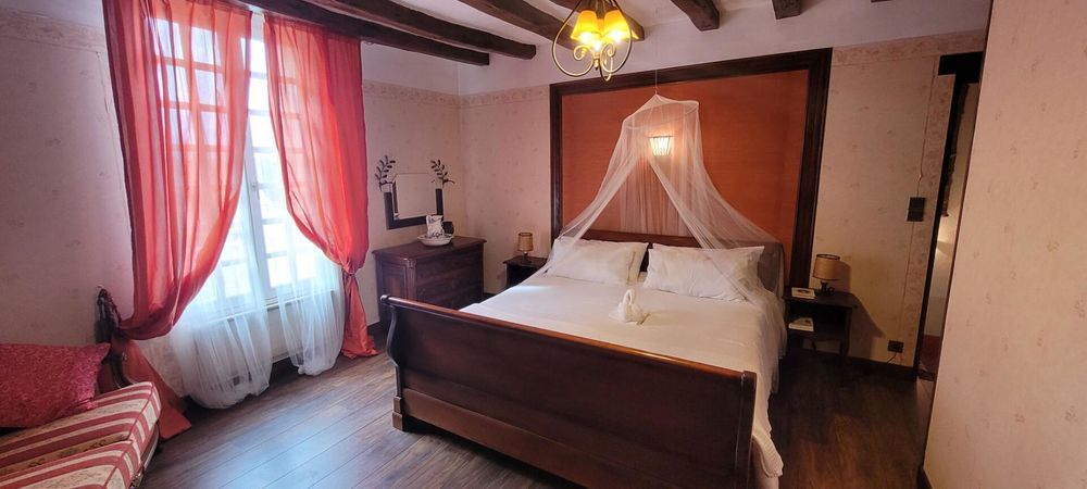 � vendre  Propri�t�/ch�teau La Chartre-sur-le-Loir (72340)