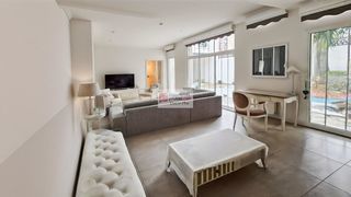  Maison � vendre 9 pi�ces 280 m�