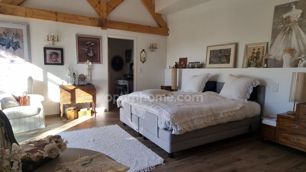 � vendre  Propri�t�/ch�teau Saint-Sim�on (77169)