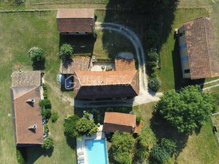  Maison � vendre 10 pi�ces 215 m�