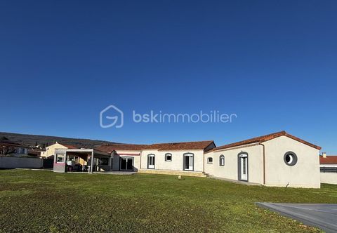   ? � VENDRE � Superbe maison familiale de 220 m�, pr�te � vous accueillir ? Maison - 6 pi�ce(s) - 220 m�