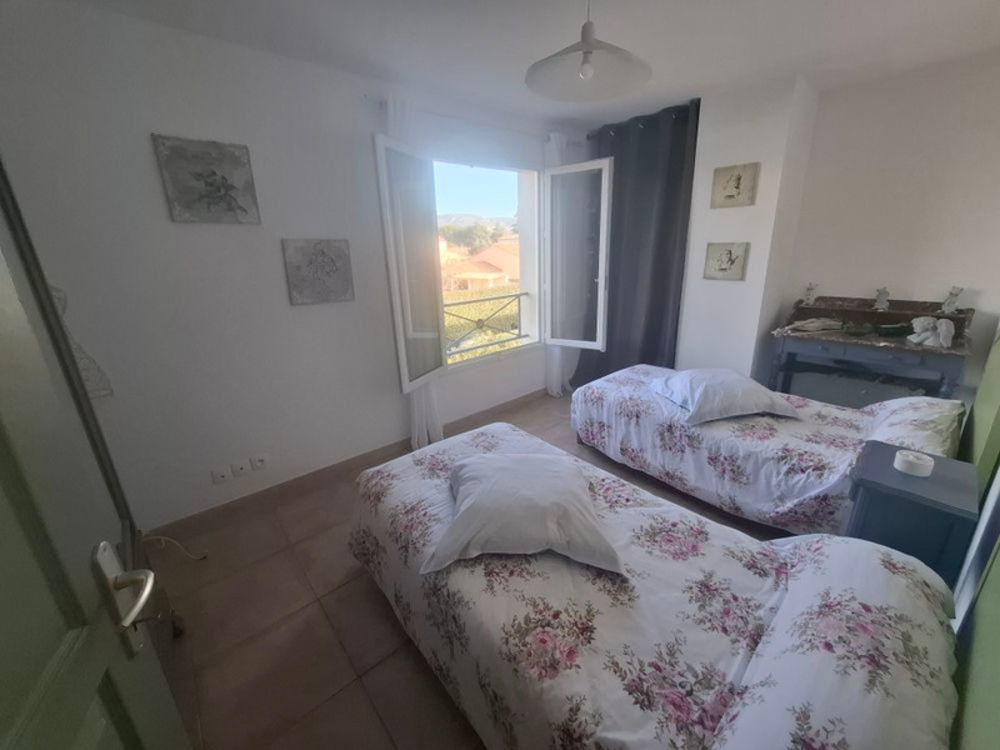 � vendre  Maison Cheval-Blanc (84460)