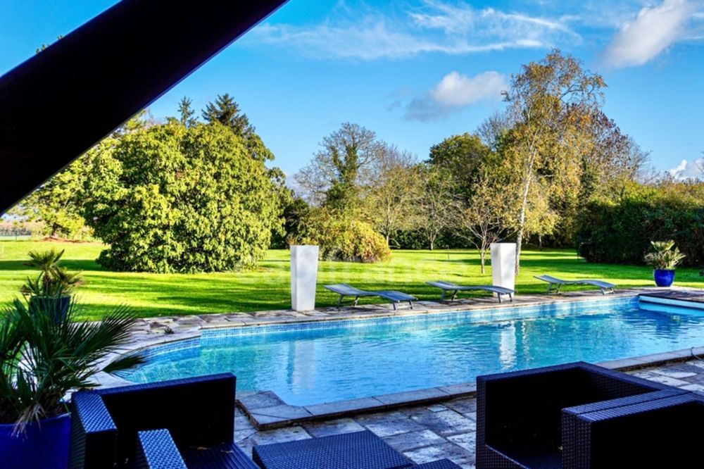 � vendre  Propri�t�/ch�teau La Villeneuve-en-Chevrie (78270)