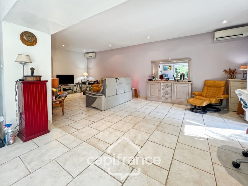 � vendre  Maison Hy�res (83400)