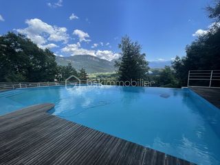  Maison � vendre 10 pi�ces 335 m�