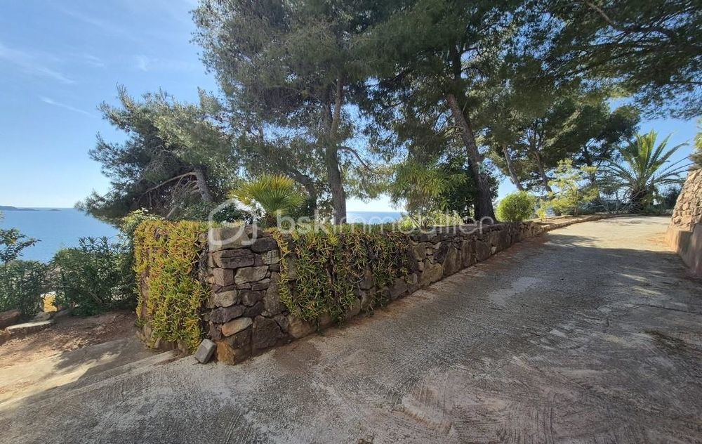 � vendre  Maison Carqueiranne (83320)