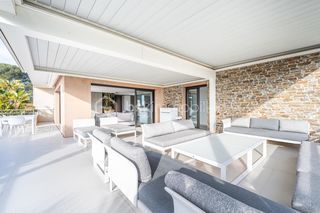  Appartement � vendre 4 pi�ces 143 m�