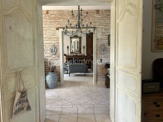  Propri�t�/ch�teau � vendre 8 pi�ces 597 m�