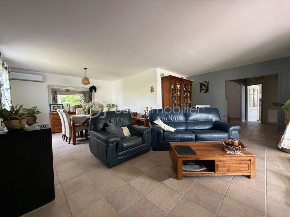 � vendre  Villa Pouzolles (34480)