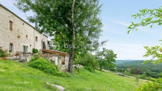  Maison � vendre 15 + pi�ces 390 m�