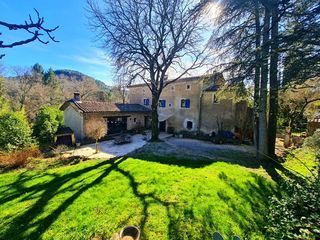  Maison � vendre 15 + pi�ces 523 m�