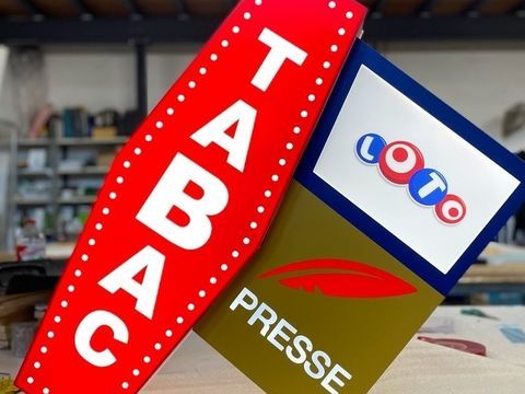 TABAC � PRESSE � FDJ � PMU Emplacement N&deg;1 / Place centrale de village / Rentabilit&eacute; exceptionnelle / Logement de fonction 385000 11100 Narbonne