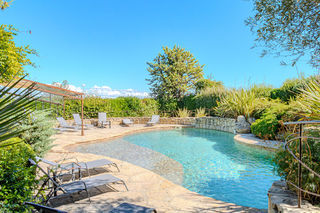  Maison � vendre 8 pi�ces 335 m�