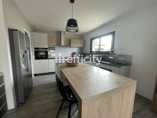  Maison � vendre 4 pi�ces 197 m�