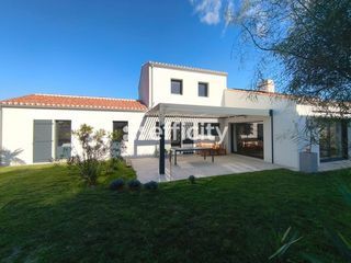  Maison � vendre 8 pi�ces 182 m�