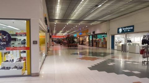 A VENDRE - CELLULE COMMERCIALE 249600 71100 Chalon sur saone