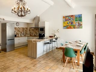  Immeuble � vendre 4 pi�ces 300 m�