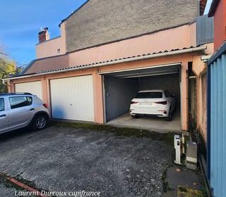  Immeuble � vendre 15 + pi�ces 710 m�