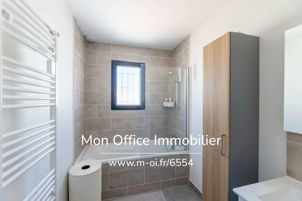 � vendre  Maison �guilles (13510)