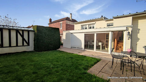   Maison avec jardin et garage � Secteur recherch� de Bonsecours Proximit� des commerces au calme Maison - 5 pi�ce(s) - 103 m�