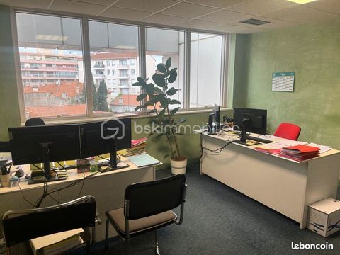 Loue ensemble de bureaux en centre ville d'Antibes 2400 06600 Antibes