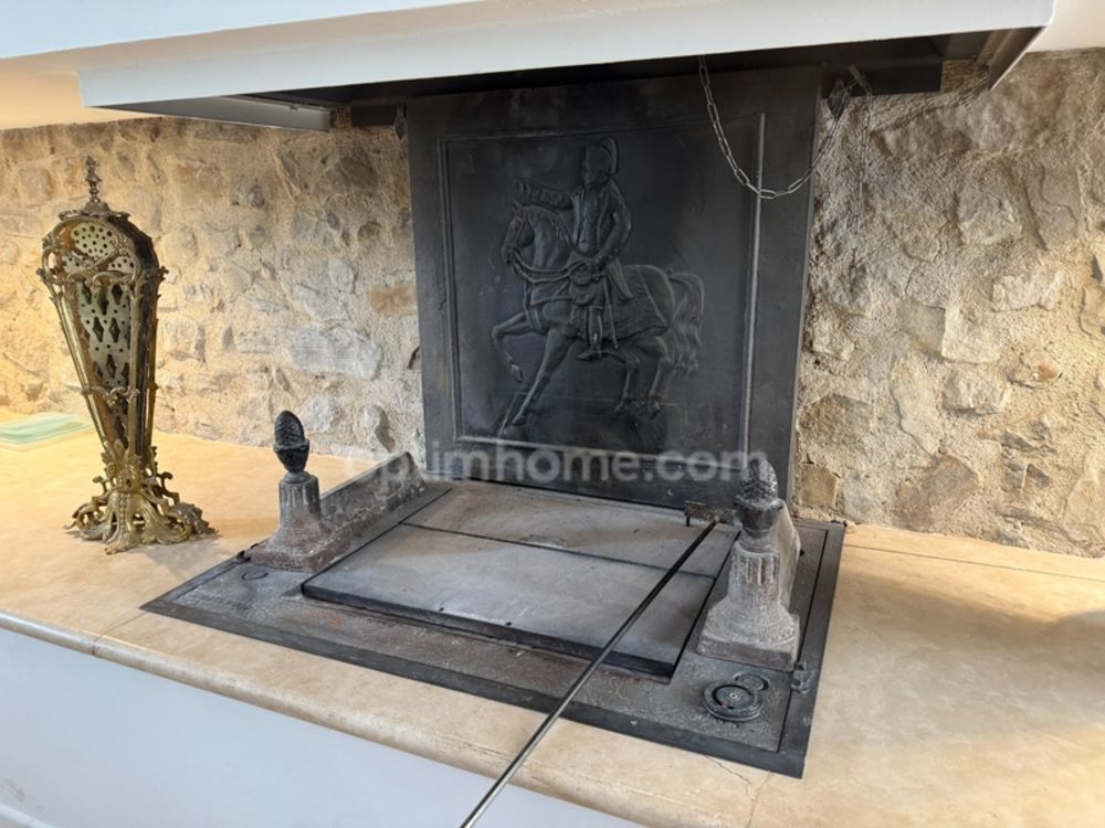 � vendre  Propri�t�/ch�teau Aiglun (04510)