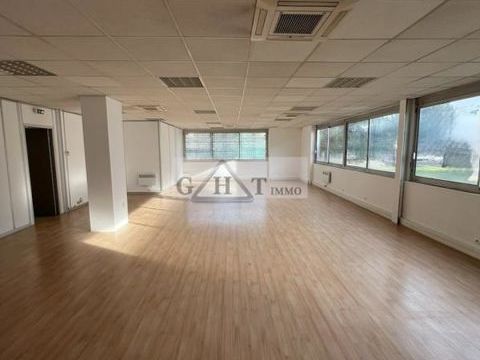 BUREAU 110M&sup2; A LOUER AUX ULIS 1400 91940 Les ulis