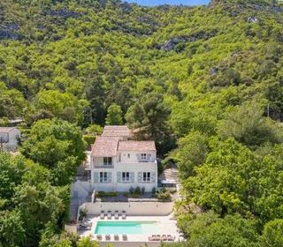  Villa � vendre 8 pi�ces 210 m�