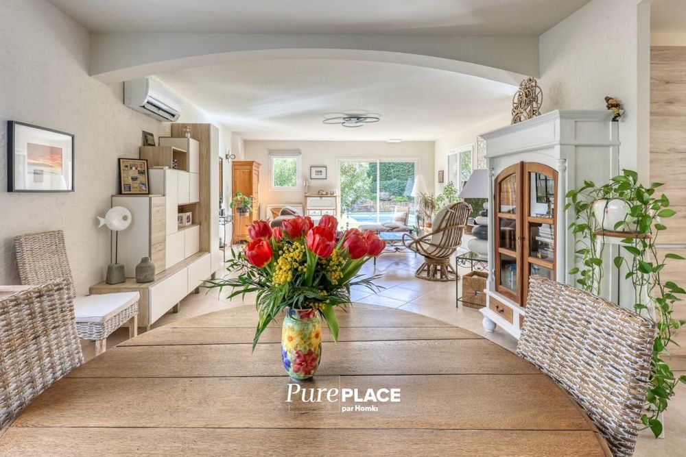 � vendre  Maison La Cadi�re-d'Azur (83740)