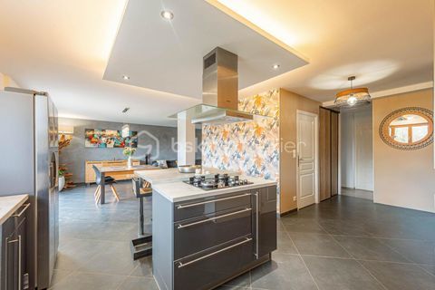   Charmant Type 4 en rez de jardin / Jardin XXL / 2 places de parking Appartement - 4 pi�ce(s) - 108 m�