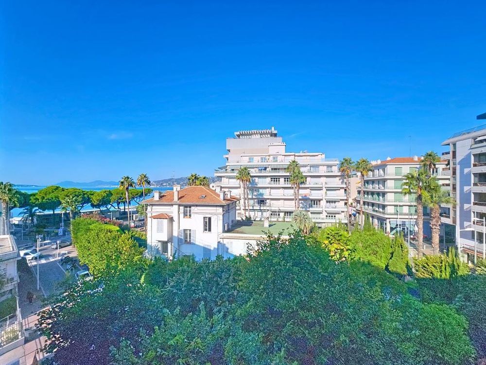 � vendre  Appartement Antibes (06600)
