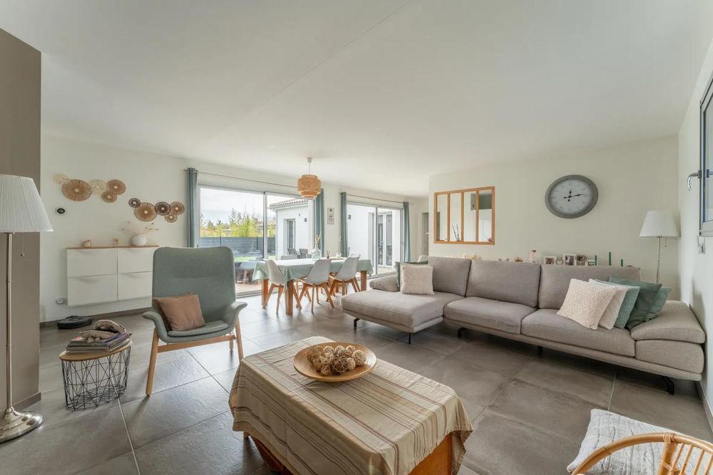 � vendre  Maison Camblanes-et-Meynac (33360)