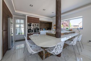  Propri�t�/ch�teau � vendre 8 pi�ces 364 m�