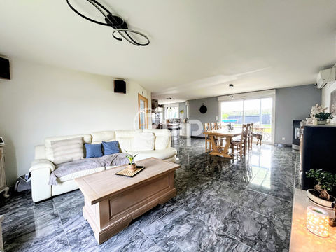   Superbe pavillon avec piscine � Vaudricourt Maison - 6 pi�ce(s) - 130 m�