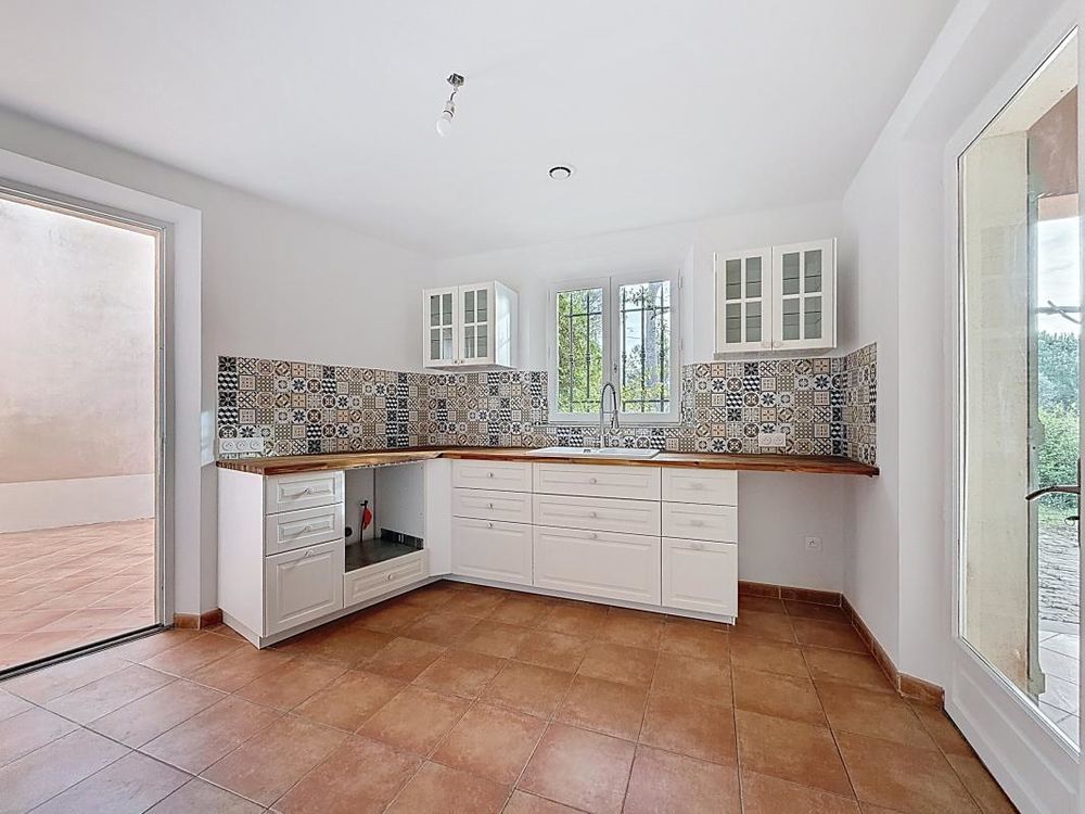 � vendre  Villa Roquebrune-sur-Argens (83520)