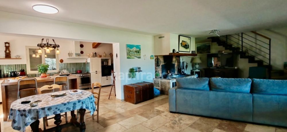 � vendre  Propri�t�/ch�teau Arles (13200)