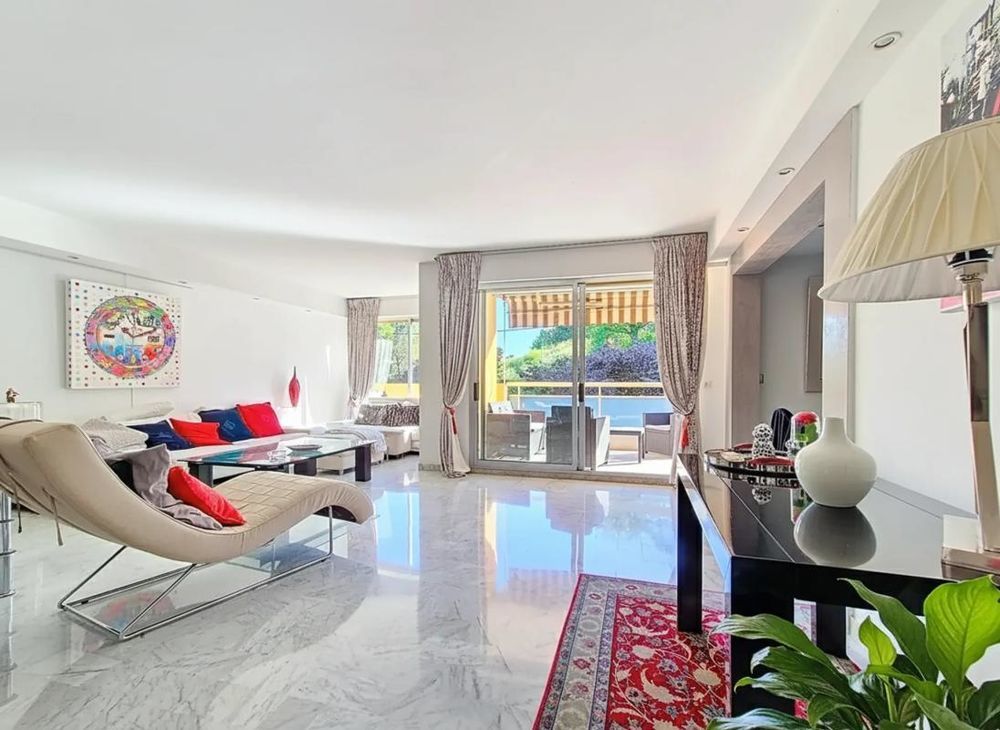 � vendre  Appartement Cagnes-sur-Mer (06800)