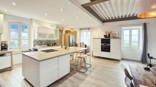  Appartement � vendre 5 pi�ces 146 m�