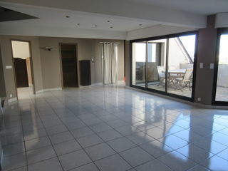  Appartement � louer 5 pi�ces 133 m�