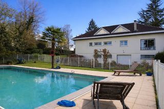  Propri�t�/ch�teau � vendre 11 pi�ces 300 m�