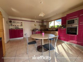  Maison � vendre 6 pi�ces 215 m�