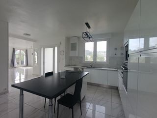  Maison � vendre 7 pi�ces 196 m�