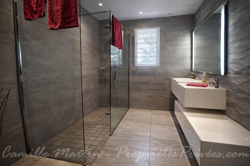 � vendre  Villa Saint-Rapha�l (83700)