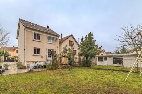   Spacieuse maison 7 pi�ces � Villeneuve-St-Georges Maison - 7 pi�ce(s) - 250 m�