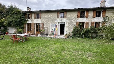   � vendre , Authentique long�re charentaise de 186 m� habitables avec grand terrain arbor� � Berneuil Maison - 5 pi�ce(s) - 186 m�