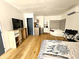  Immeuble � vendre 12 pi�ces 310 m�