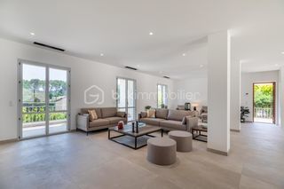  Villa � vendre 6 pi�ces 243 m�