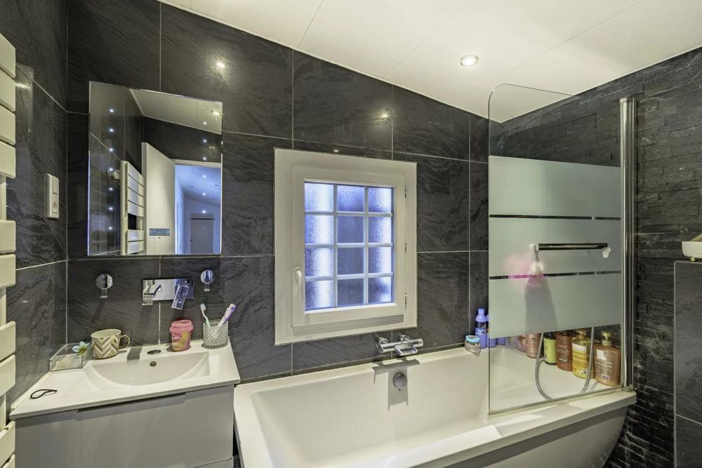 � vendre  Propri�t�/ch�teau Port-de-Bouc (13110)