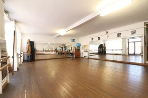 Local commercial 112 m&sup2; avec belle vitrine &agrave; B&eacute;darieux 65000 34600 Bedarieux